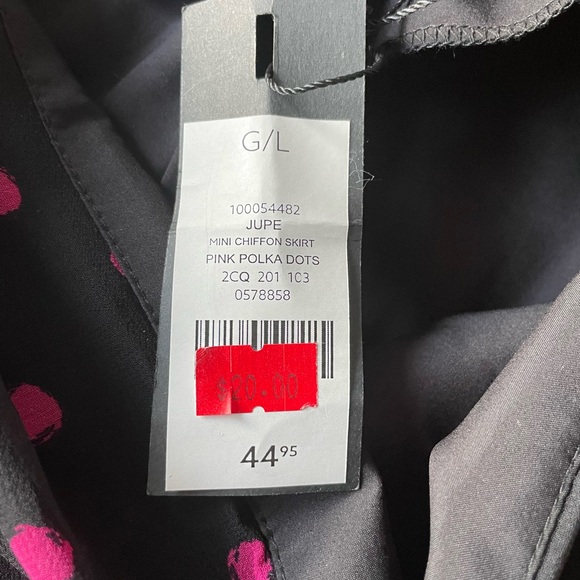 Brand new large dynamite skirt - Picture 2 of 4